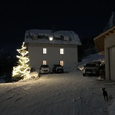 Kieferhof アパート *